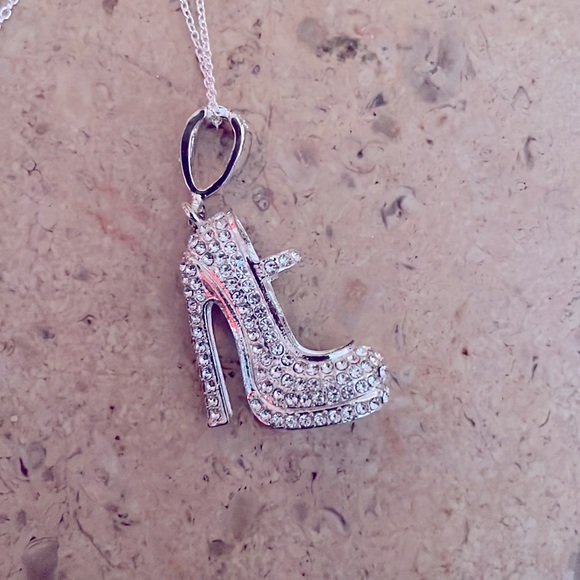 FabulouslyFitted | Bling Rhinestone Shoe Pendant Necklace - Picture 6 of 7